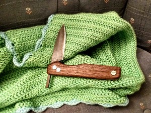 Friction folder in walnut